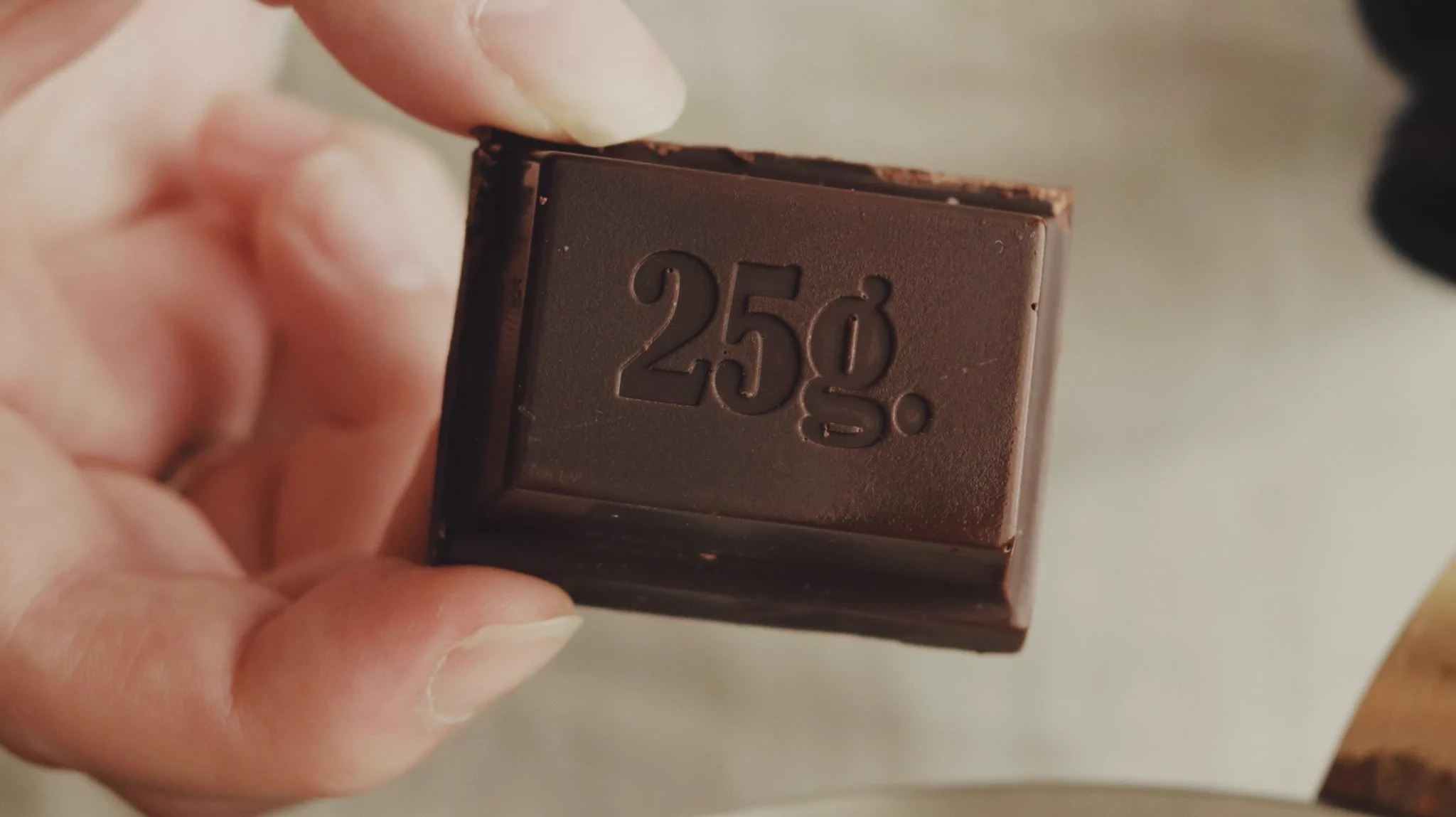 簡単で最高！KALDIの割って溶かして飲むホットチョコレート！