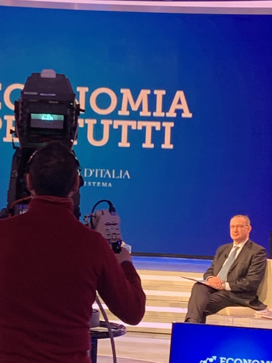 paolansuini's tweet image. Oggi siamo nel bellissimo studio di @agorai con Monica  Giandotti . Michele Carofiglio parla di mutui e di consigli utili per affrontare l’aumento dei tassi insieme a Gino Pagliuca e Stefano Santin 
#mutui
#tassi
#bankitalia
#risparmio
#economiapertutti
#educazionefinanziaria