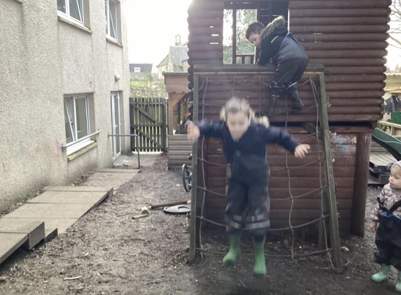 NurseryHands's tweet photo. Our Butterflies love to climb and explore, helping them develop their skills and enhance their learning!
#outdoorplay #alwayslearning #exploring #BeingMe #earlyyears #selfdirectedplay https://t.co/kbFypTlm7C