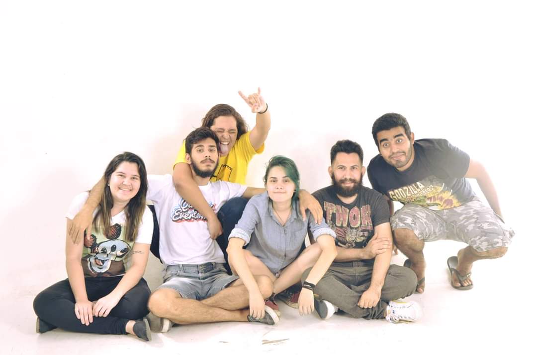 t1ggre's tweet photo. Feliz aniversário de uma das pessoas que eu mais amo nesse mundo @el_torresmo ! Talvez essa quenga nem veja isso, mas eu precisava fazer mesmo assim pq é a irmã mais velha que eu nunca tive e que a faculdade botou no meu caminho. Te amo amiga, sinto muito sua falta. https://t.co/Lfd8UN6qU0