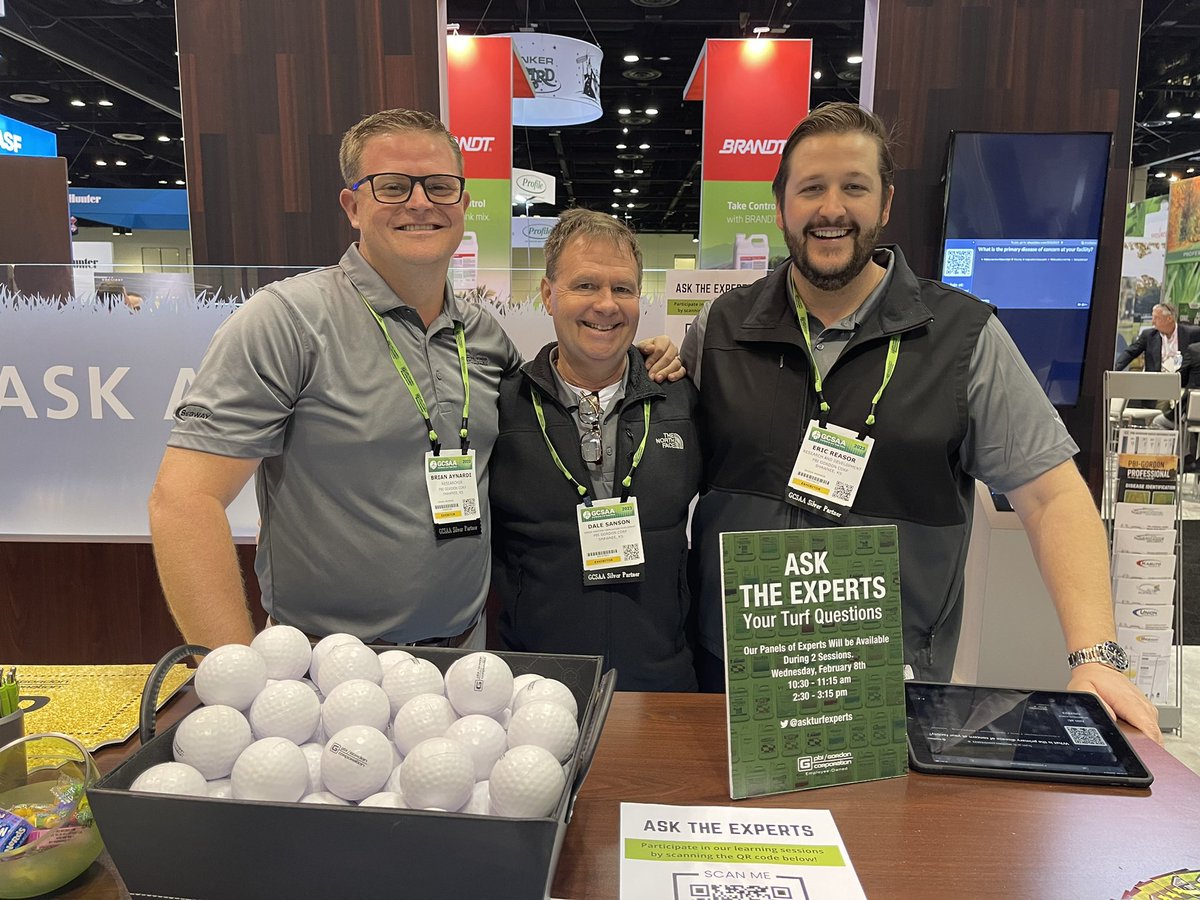askturfexperts's tweet photo. Taking care of business at booth 2264! Come visit us! #PBIGordonTurf #AskTurfExperts #GCSAAConference https://t.co/DzeU571WLf