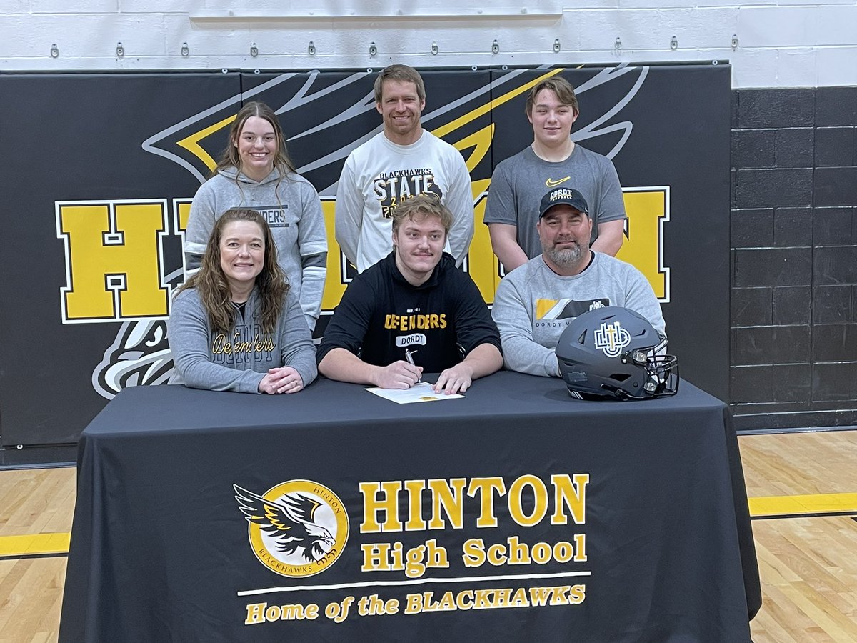 Hinton Blackhawks tweet media