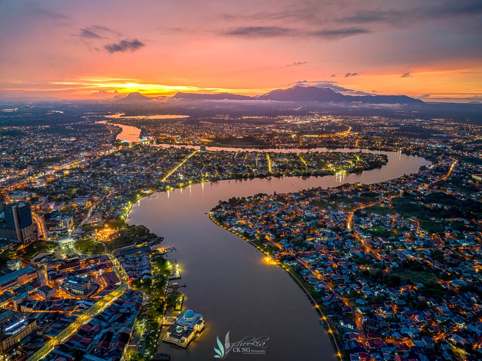 chookia's tweet photo. Sunset II Kuching - Sarawak https://t.co/TreGVqV8KN