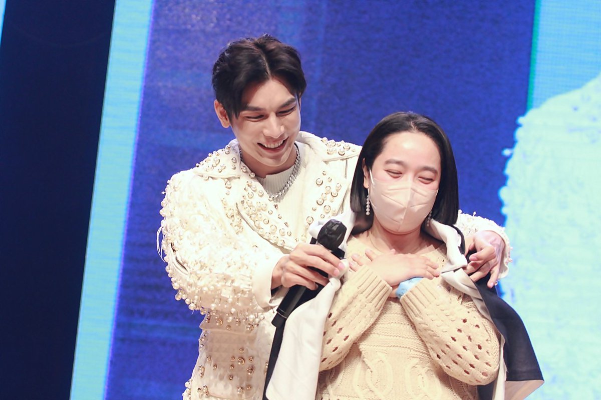 NewsWorld_CN's tweet photo. ฟินขั้นสุด บินเดี่ยวจัดแฟนมีตติ้งครั้งแรก "มิว ศุภศิษฏ์” บินลัดฟ้าเยือนแดนกิมจิจัดงานแฟนมีตฯ ครั้งแรกที่ประเทศเกาหลีใต้ ภายใต้ชื่องาน “MEW SUPPASIT 1st SOLO FANMEETING IN KOREA” เมื่อวันที่ 28 มค.66

 #MewFMKR_ice #MewFMKR_fire #MewSuppasit #มิวศุภศิษฏ์ #ข่าวบันเทิง #NewsWorld https://t.co/dMl0AnIgQy