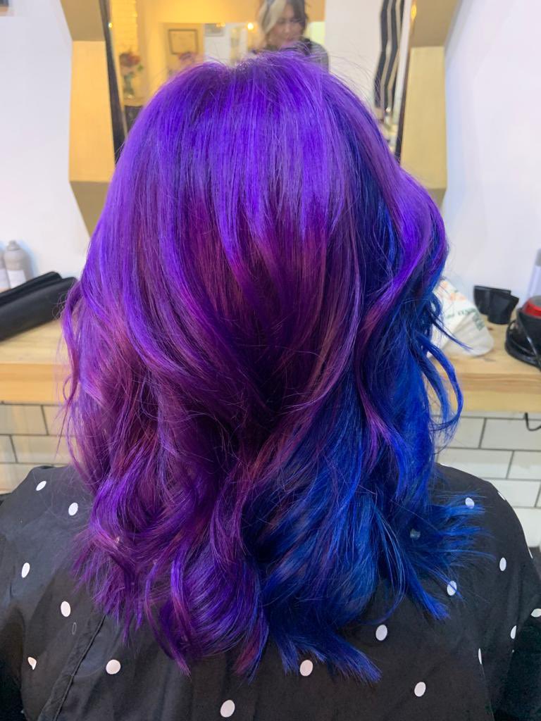 Panel work by Char 💜💙 using KEUNE colour chameleon 👈🏻 #bristolhairdresser #hairstylist #haircut #hairdresser #hairgoals #hair #hairstyles #hairtransformation #hairgoals #haircolourist #hairlove #hairdressers #haircare #hairtips #keunestylist #keune #brighthair