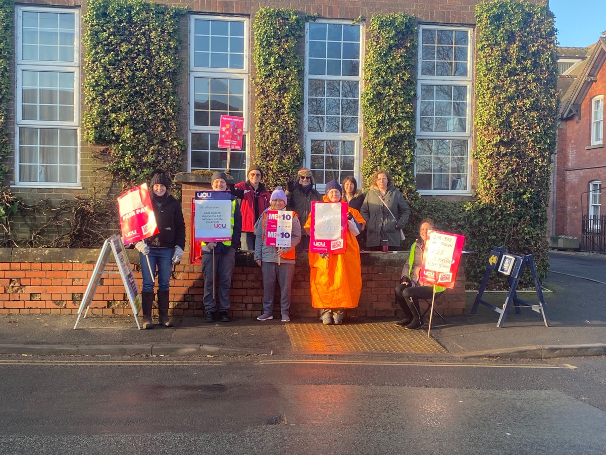 Good show of support for industrial action today at <a href="/HarperAdamsUni/">Harper Adams University</a> - this protest was completed in our own time. #ucuRISING