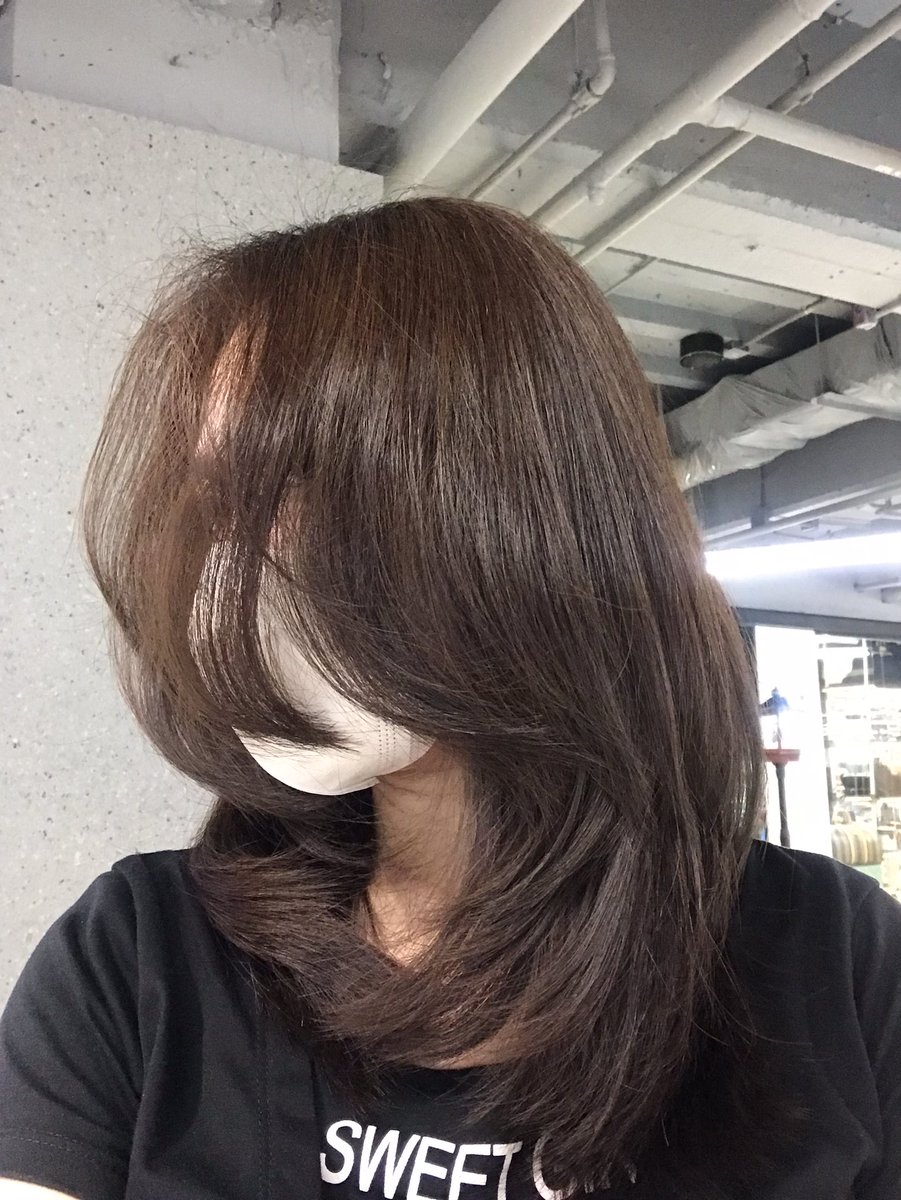 ตัดผมร้านคุณหญิงไม่เคยผิดหวังเลยสักครั้ง สระตัดไดร์เซ็ท550บาท แล้วราคานี้ในเซนลาดอะแก