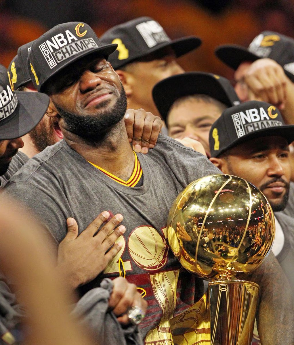 DoctorNBA's tweet photo. En cuanto a rendimiento y constancia, no hay dudas que la carrera de LeBron James en la NBA es la mejor de toda la historia. ¿Existe en otro deporte profesional una trayectoria de este calibre, manteniendo el mismo nivel de excelencia durante 20 años? https://t.co/yRokmwJYca