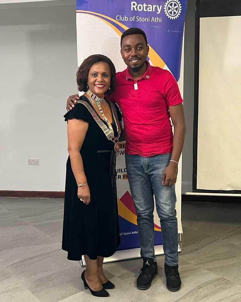 racathiriver's tweet photo. Yesterday we joined @rotaryclubofstoniathi as they Hosted DG Azeb
#forthegreatestgood https://t.co/aCitM60rV9