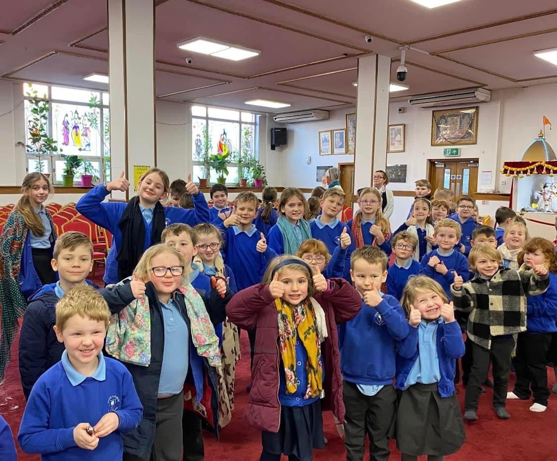 SKprimary's tweet photo. We had the most inspiring day yesterday. The whole school went a tour around Leicester - visiting a Mosque, a Madir, St Philip’s Church plus a visit to a Gurdwara. Our children were exceptional 🤩 It was a phenomenal day, that the children will remember for a very long time. https://t.co/CCN7bPYT1M