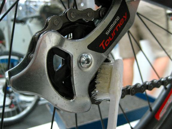 euvoudebike's tweet photo. Voce sabe como manter seus pneus e corrente? Veja dicas em https://t.co/7iTay1O6F1 https://t.co/CzzWRgcX1k