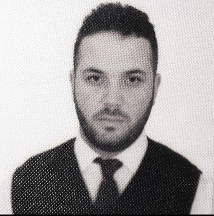 Kendisi,Eşi ve 3 çocuğu enkaz altında hâlâ ses yok çok acil.

Kurtuluş Mahallesi, Eski Garajlar Caddesi Remzi Sitesi No.4/c 46100 
Merkez/Kahramanmaraş. <a href="/AFADBaskanlik/">AFAD</a>