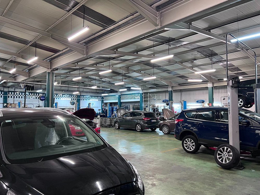 chz_lighting's tweet image. Recently, CHZ Lighting Spain Branch completed the lighting replacement work of some 4S stores of Bilbao Ford, replacing the traditional fluorescent tubes with our Tri-proof lights, and achieved good lighting effects. Learn more bit.ly/3DVMMy5 #ledlighting #solarledlight