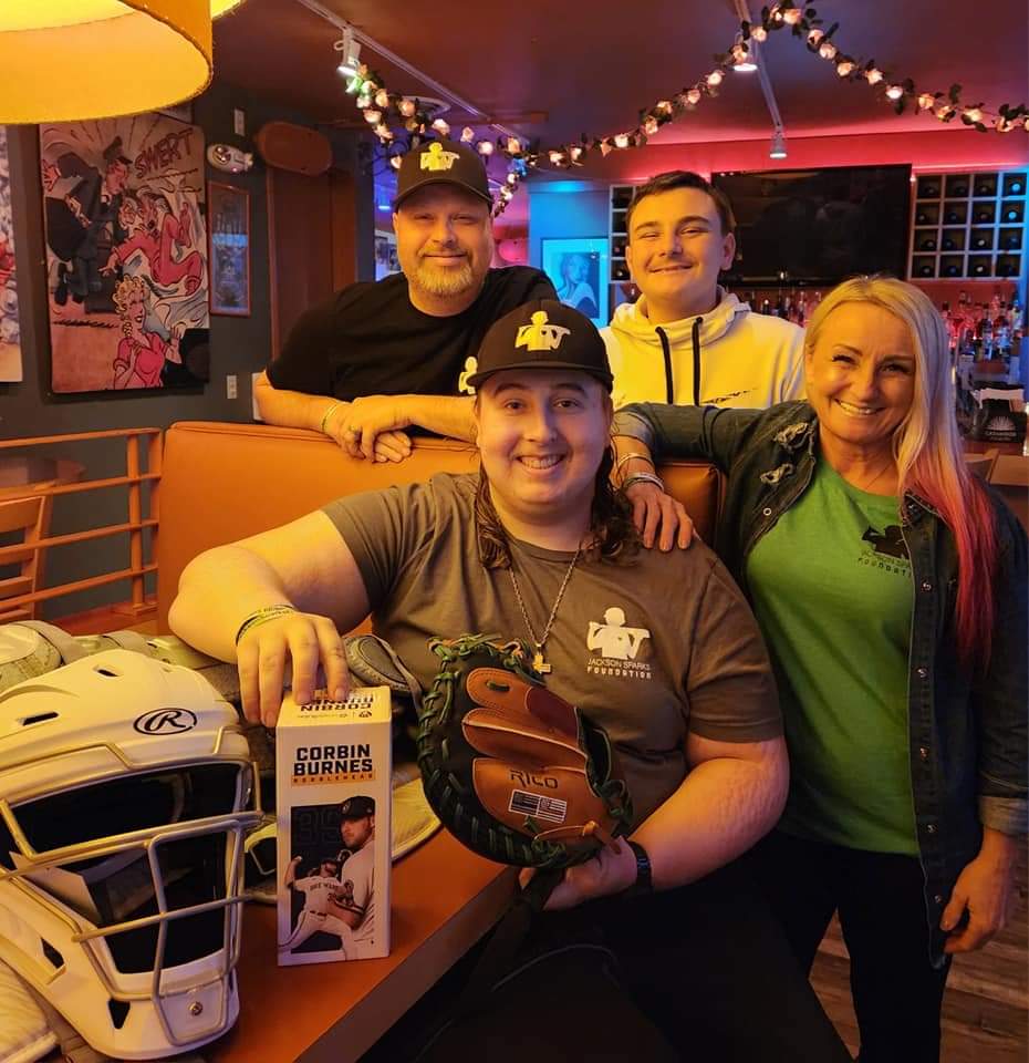 JacksonSparks23's tweet photo. 💚⚾️Our 8th and final #JacksonsChristmasWishes! @TVP92, an amazing young man a #WaukeshaChristmasParade survivor!
Tyler got @RawlingsSports catchers gear, bag and custom @RicoGloves Catchers mitt
*Special 🙏 to @Brewers for Bobbles and @PeoplesPark1 for the space and great food https://t.co/FJ9KVPYmst