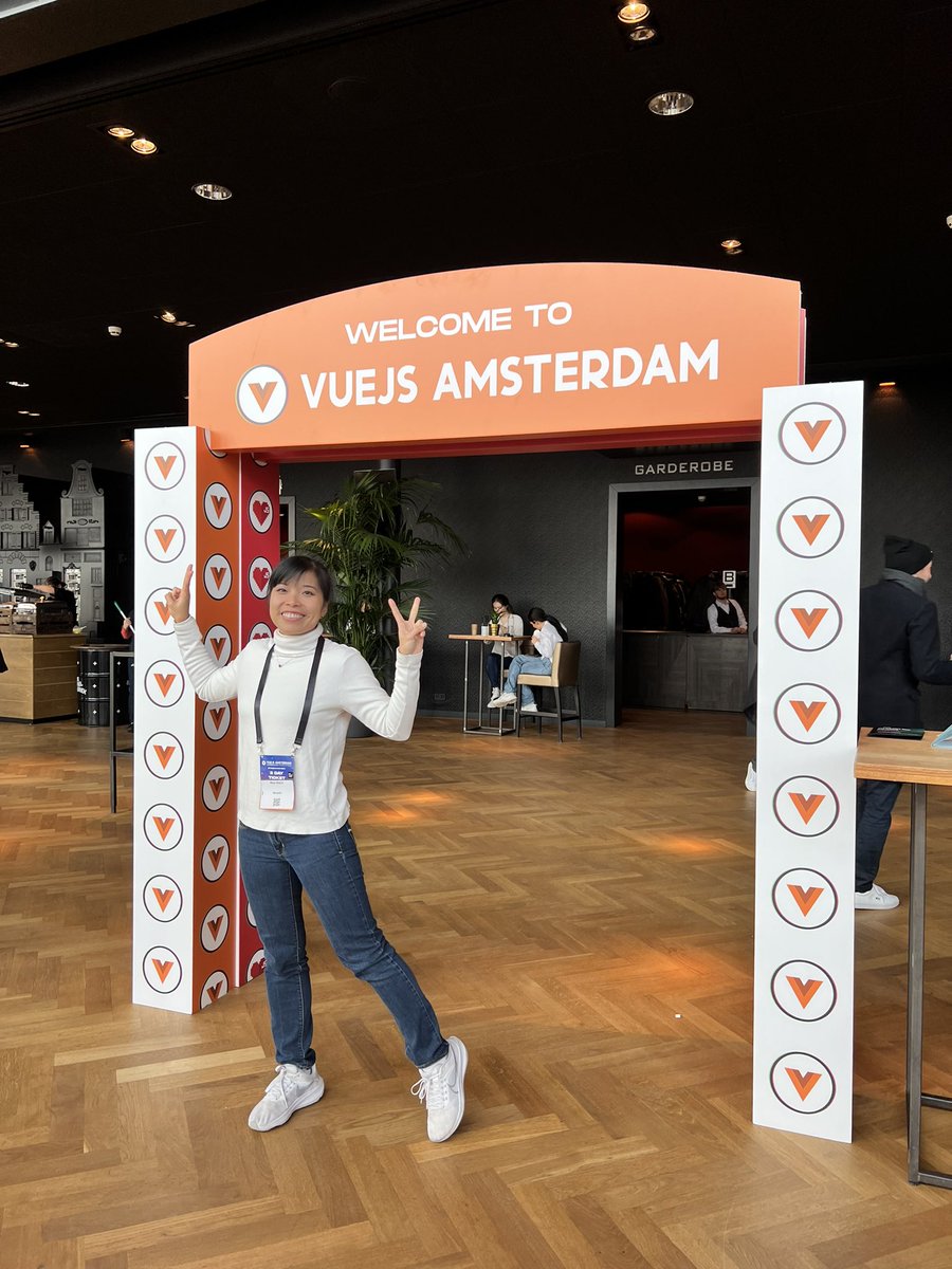 MayaShavin's tweet image. 😊 #JSWorldConference #vuejsamsterdam