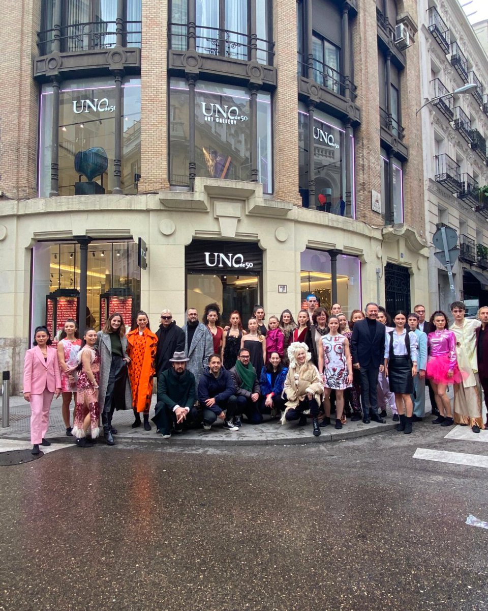 M_C_D_Moda's tweet photo. MANOS DE PLATA, CORAZÓN DE ORO 
Este es el lema de la nueva edición de #MadridEsModa que hoy ha celebrado su evento de presentación en @rabasf . @MADRID a través de #MadridCapitalDeModa vuelve a colaborar con @CreadoresACME 
Programa▶https://t.co/Bb4VVzc2BU https://t.co/qr9oNJmL2c