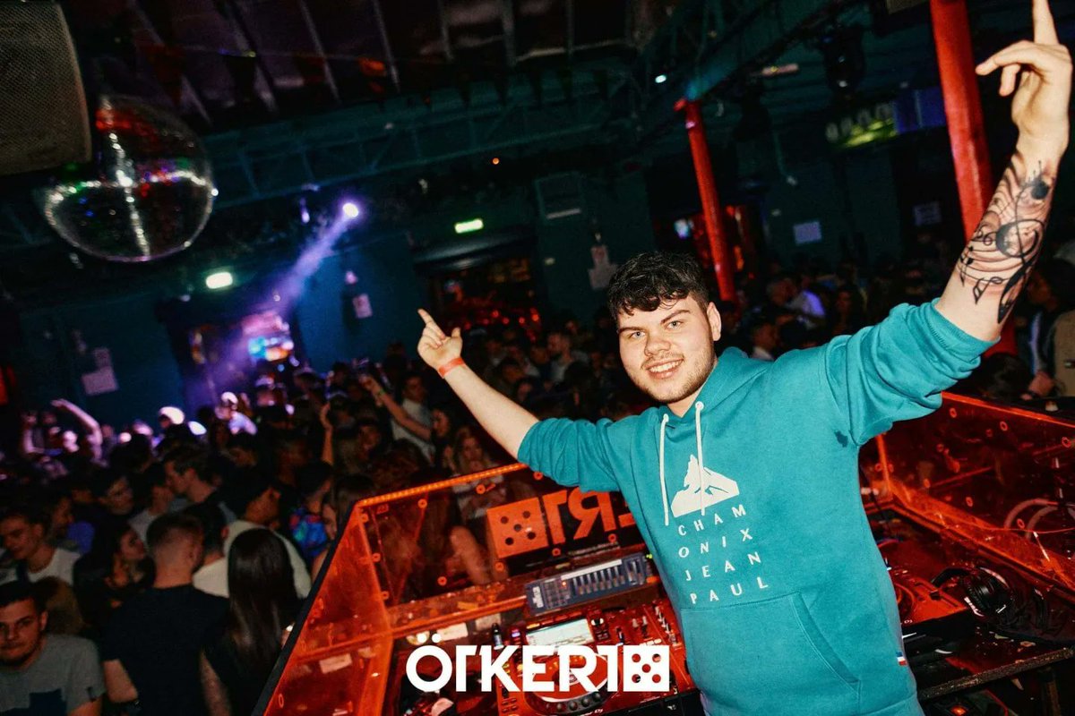 XanTzMusic's tweet image. Budapest vibes ❤️‍🔥🇭🇺