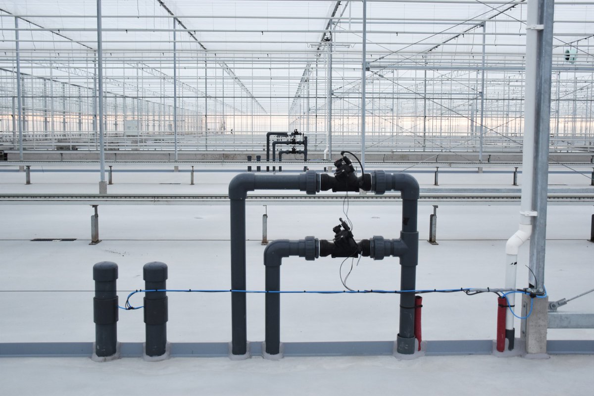 Hiervoor klopt ons technisch hart! 💚 Bij <a href="/LuitenKwekerij/">Luiten Kwekerij</a> hebben we inmiddels uitgebreide water- en elektrotechnische installaties geïnstalleerd. En die zien er zo uit! Volgende maand vertellen we meer over de precieze inhoud van dit mooie project. #preview #tuinbouw @RidderGroup