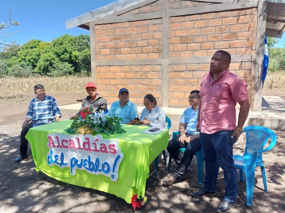 León Nicaragua 

Autoridades de la Alcaldía de Quezalguaque realizan Inauguración de Banco de Semillas en la comunidad Santa Rosa con la ejecución del Proyecto NICAVIDA

#UnidosEnVictorias 
#MasVictoriasPuebloPresidente