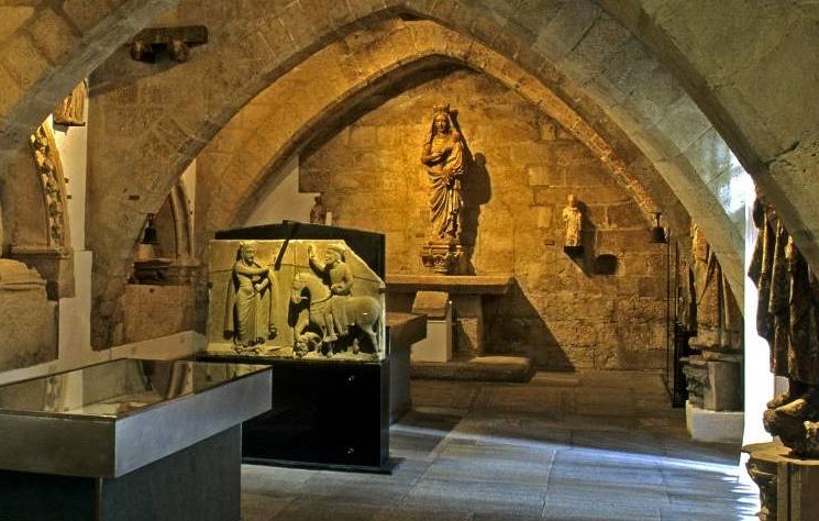 CPULeon's tweet photo. ‼️ Aprovecha tu tarjeta de asociado y realiza una visita guiada gratuita al Museo de la Catedral de León

🗓️Martes 14 de febrero 

➡️ Inscripciones: 📩 infoasociados@camaraurbanaleon.com o  ☎️ tlfno. 987 251 211 

#cpuleon #leonesp #camaraurbana https://t.co/5lSMPkSlor
