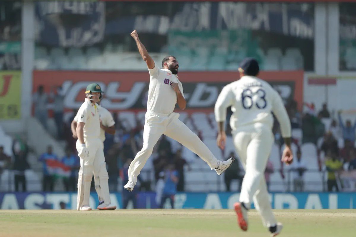MdShami11's tweet photo. A fine start to the Border-Gavaskar Trophy. There is no better feeling than bowling with the shiny red ball and helping my team. Long way to go! Thank you for you support. #mdshami11 #mdshami #india #cricket #teamindia https://t.co/28GxdcDT03