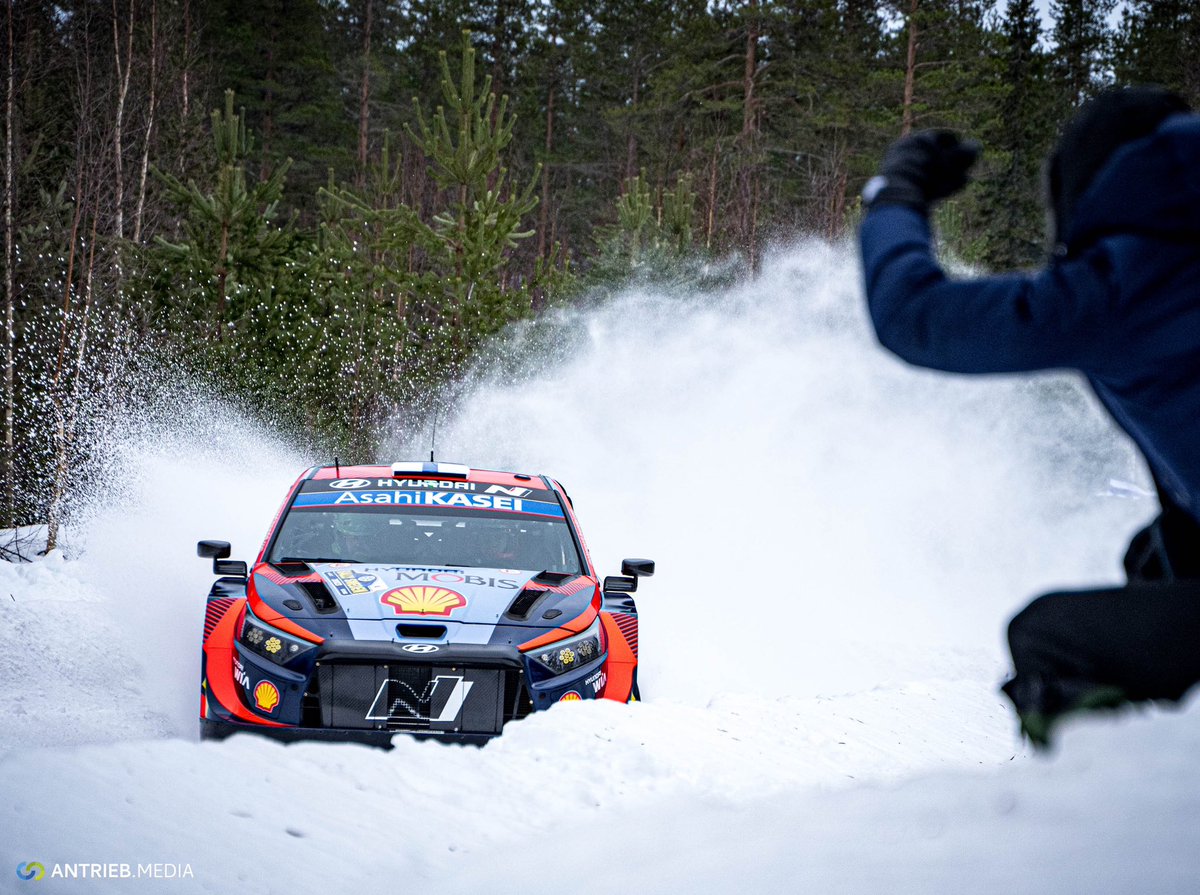 Fanpower for <a href="/EsapekkaLappi/">Esapekka Lappi Rally</a> and <a href="/Hyundai_DE/">Hyundai Deutschland</a> at <a href="/RallySweden/">Rally Sweden</a>