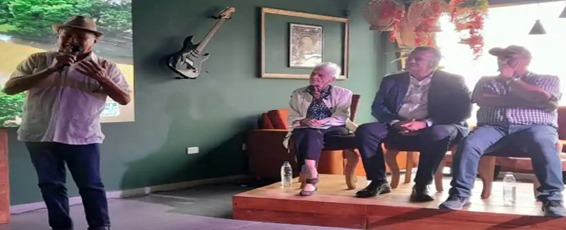 Barinas_noti's tweet photo. Gobernador de Barinas en reuniones con empresarios en los mejores Hoteles del estado, en busca de beneficios propios, mientras que el pueblo y los trabajadores públicos se encuentran en las calles en busca de sueldos dignos. #barinas, #noticiasBarinas, #sergioGarrido https://t.co/CqJE12j195