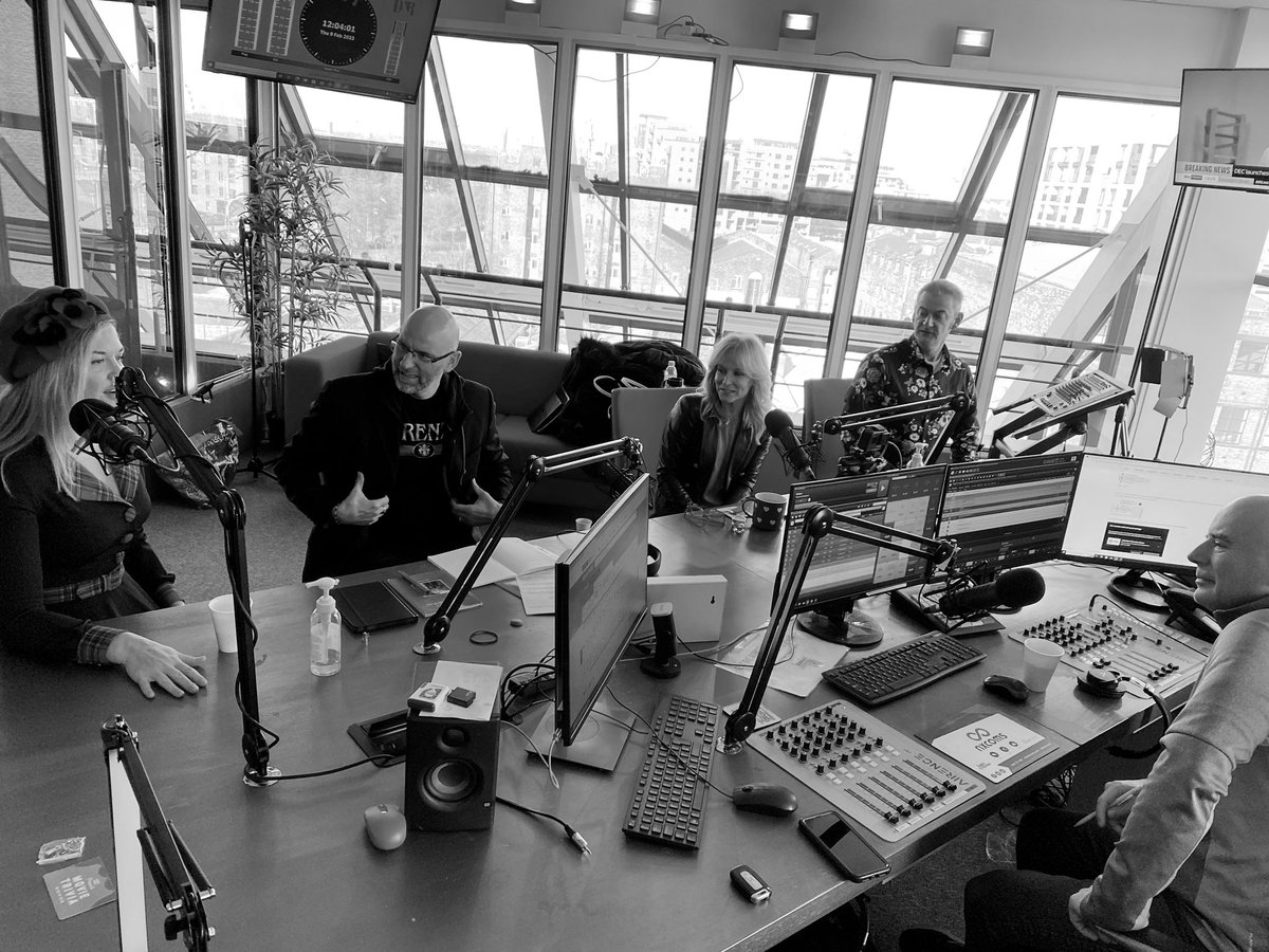 A great chat live on air with @RoyBasnett @BillingReeves Ali Hartwood and Andy Dev @LiverpoolLiveRD #Liverpoolspeaks #liverpool