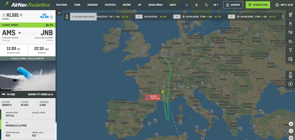 airlivenet's tweet photo. LIVE KLM flight #KL591 from Amsterdam to Johannesburg is declaring an emergency
https://t.co/IeksPBAAQq https://t.co/GY3klWBHeh