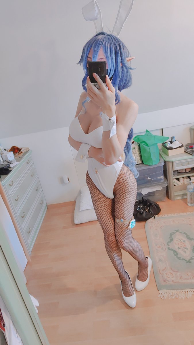 Juliette Kawakami ☕ on Twitter: "RT @CosDestiny: white buny layla"