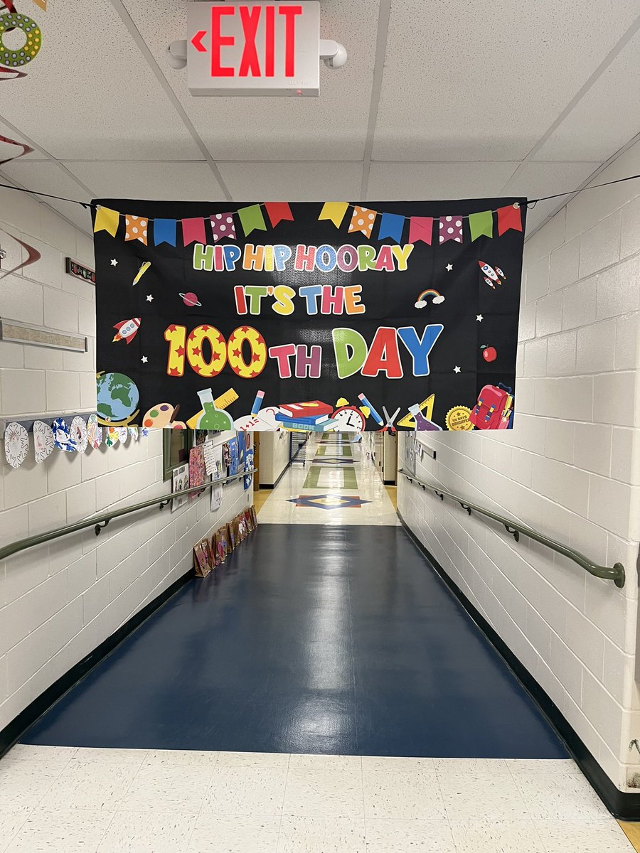 mrkozak111's tweet photo. Happy 100th Day! #JPCJaguarStrong #WPCWildcatStrong https://t.co/5LSq6Dqc3i