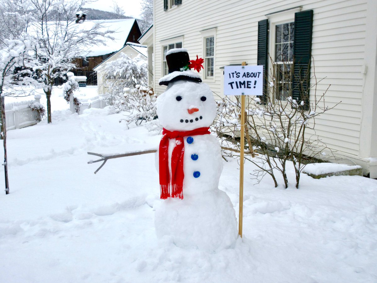 ChristinaHagerD's tweet photo. Over the last few weeks, my dad has been sending us pictures chronicling his snowman’s gradual descent from Vermont winter perfection…to a tragic pile of slush. https://t.co/oQWEu81c0V