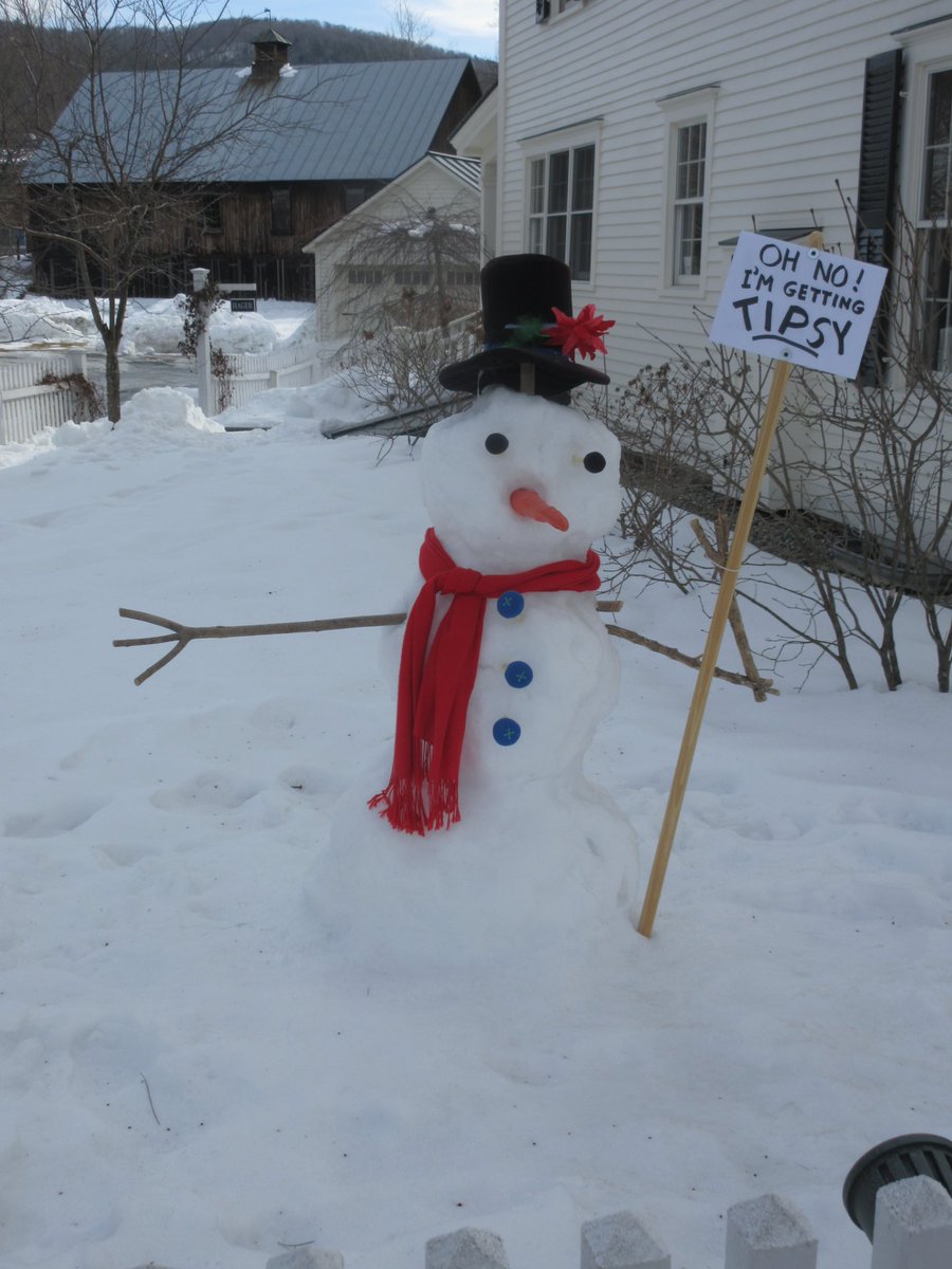 ChristinaHagerD's tweet photo. Over the last few weeks, my dad has been sending us pictures chronicling his snowman’s gradual descent from Vermont winter perfection…to a tragic pile of slush. https://t.co/oQWEu81c0V