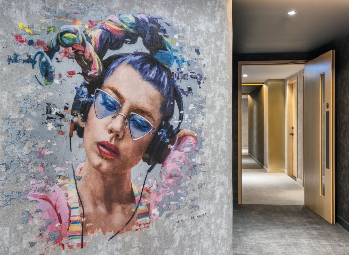 canopyldncity's tweet photo. We offer a local experience with a variety of art-filled spaces at our hotel. You’ll find prints of local East Londoners in each one of our corridors. #StayLikeaLocal.

#londonhotels #lifestyle #canopylondoncity #staylikealocal #localartist #artwork https://t.co/vyZ9BZYg44