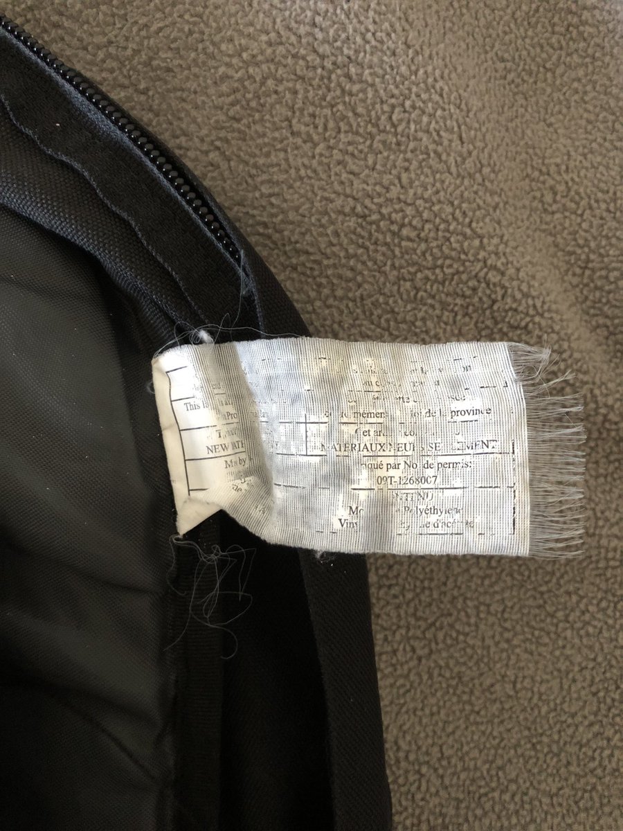 mixedbyhawk's tweet photo. @JanSport I’ve had this backpack for 29 years and it finally died on me! Lifetime warranty? It has been through it all for sure. Now I need a new one LOL!! https://t.co/NBLQHVbNBK