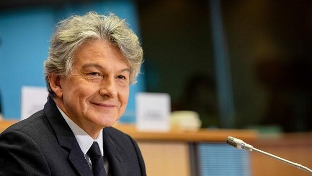 ComputerworldES's tweet image. Bruselas muestra su apoyo a las #fusiones de las operadoras en el Viejo Continente. De hecho, ha instado a los reguladores antimonopolio a considerar la posibilidad de permitir más fusiones transfronterizas en el sector europeo de las #telecomunicaciones. bit.ly/3HOk5UN