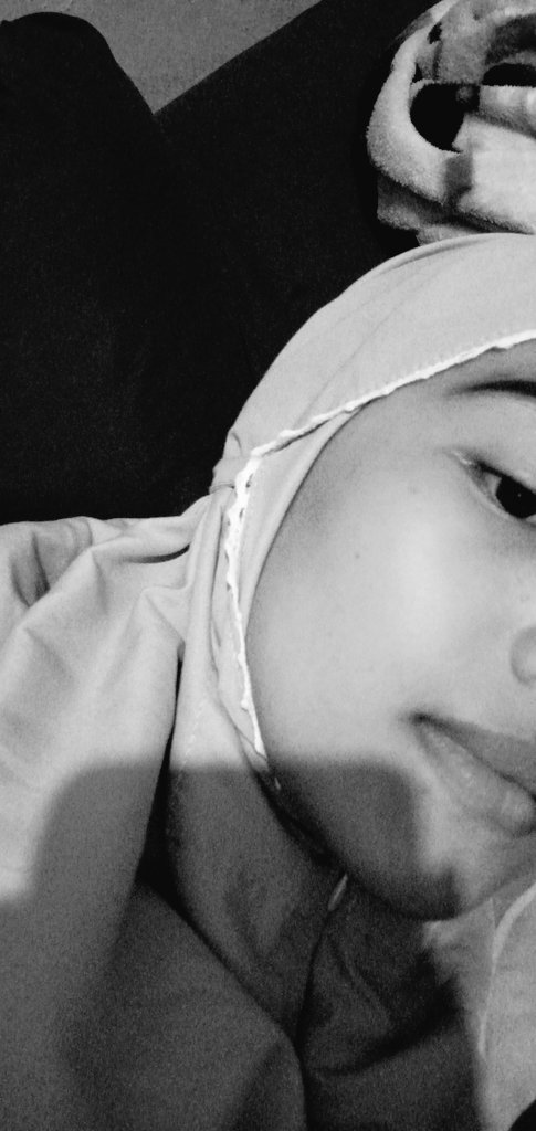 WahidayahN's tweet photo. Terlalu nyaman sampe ketiduran🫠 https://t.co/fXTCbUM1J6