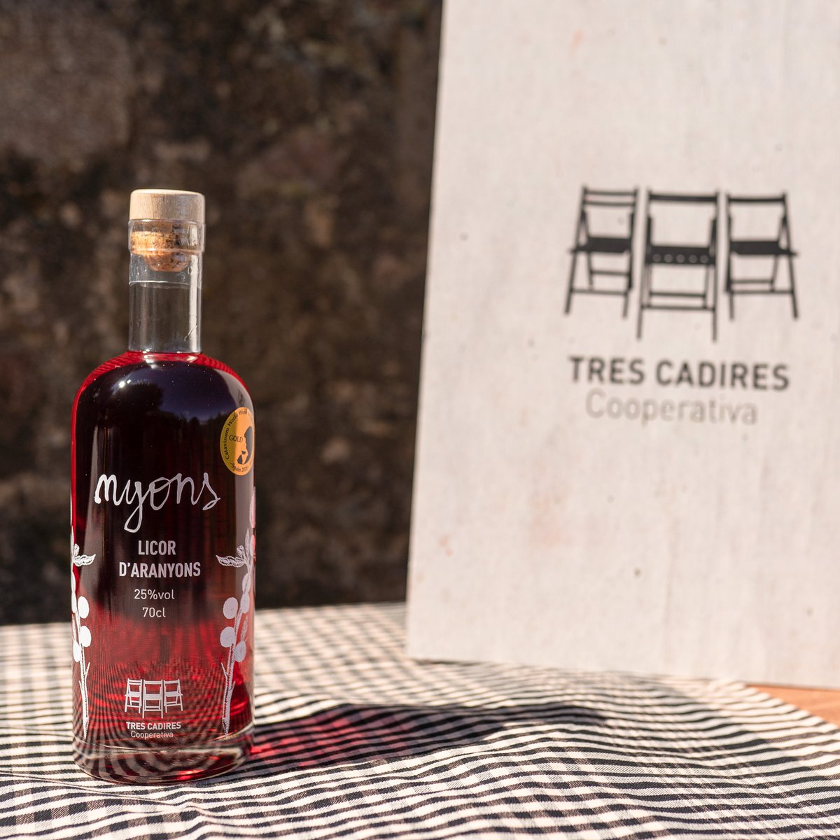 Tres Cadires #ArtesaniaEnEssència tweet media