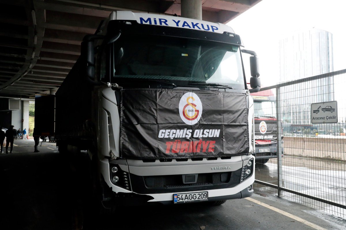 Galatasaray, 45. tırın yola çıktığını açıkladı.

Sizinle gurur duyuyoruz. 👏