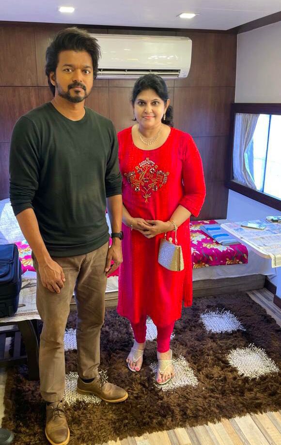 VijayFansTrends's tweet photo. Thalapathy Unseen 😍

#Varisu #Leo @actorvijay https://t.co/ALBCnO30sm