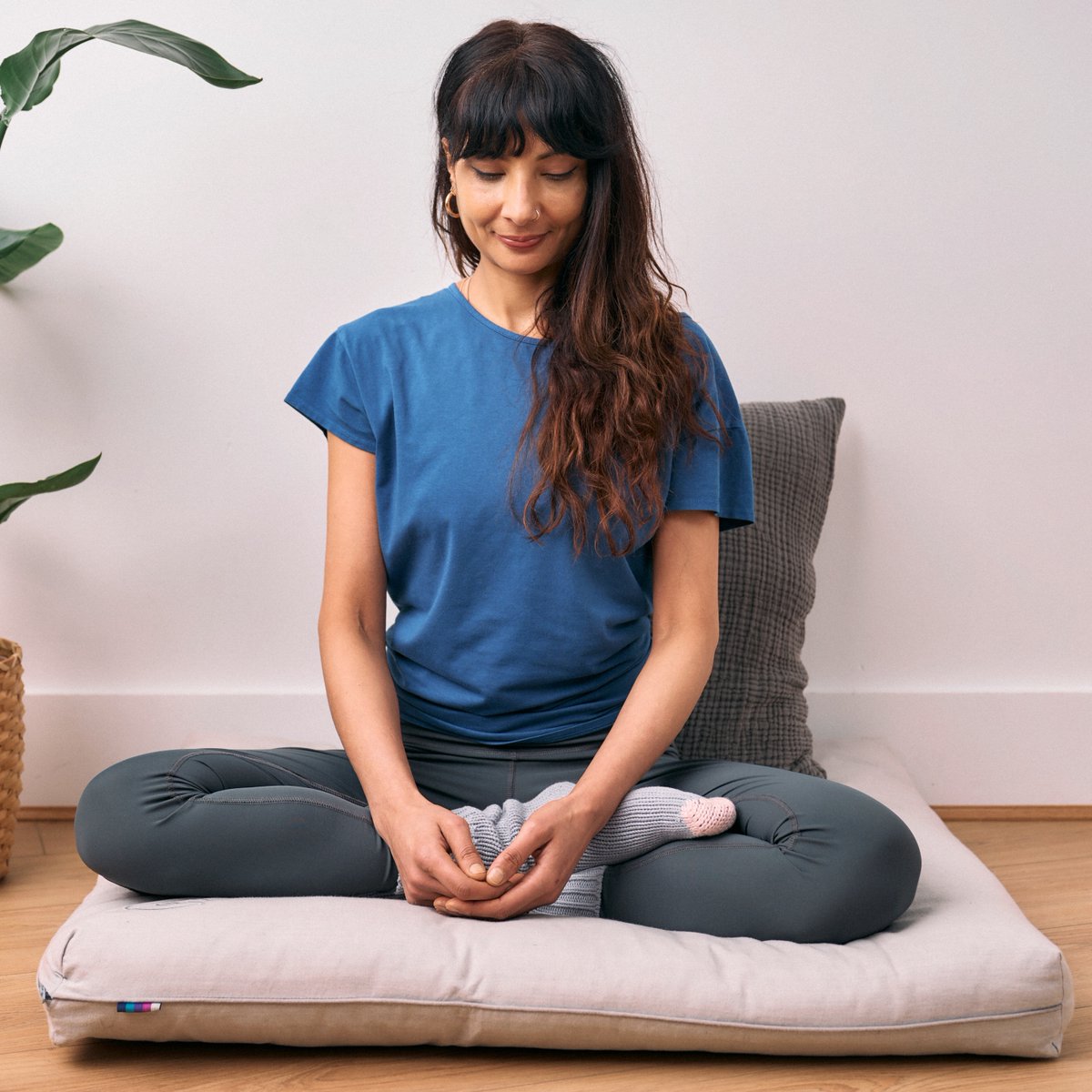 yogamatters's tweet photo. Join us for an uplifting class with Nadia Gilani!. The class will be held on 23rd February 6:30-7:45pm and will involve some dynamic movement and will end with some restful floor-based Yin postures. ⁠
⁠⁠
Follow the link to sign up: https://t.co/dMb1MuD48w https://t.co/x51EJUDqP5