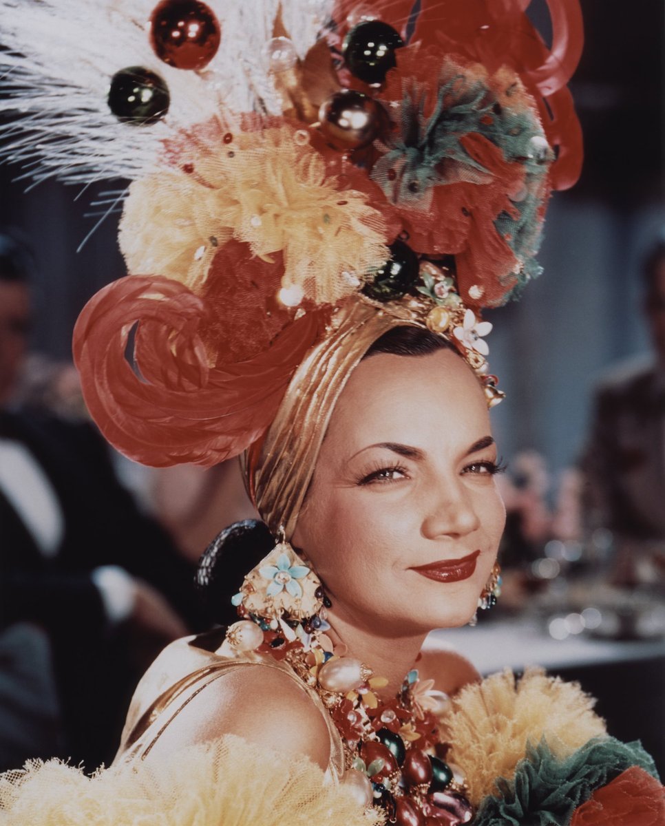 Russ_Graves's tweet photo. Born February 9, 1909 in Marco de Canavezes, Portugal - Remembering Carmen Miranda, singer and entertainer of Hollywood musicals in the 1940’s. ⭐️ #CarmenMiranda #BrazilianBombshell #ClassicHollywood https://t.co/PNh0CCeAyM