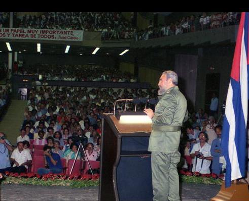 #Fidel; ¿Cuál es el destino, además, de los países balcanizados de nuestra América? ¿Qué lugar van a ocupar en el siglo XXI? Qué lugar les van a dejar, cuál va a ser su papel si no se unen, si no se integran...? (9/2/1990)