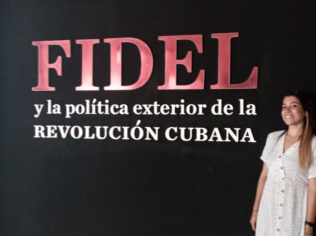 Trabajo en un sitio hermoso donde hay cinco letras que inspiran: 
🇨🇺❤️FIDEL❤️🇨🇺

🌤️ #BuenosDias amigos de #DeZurdaTeam 👉A seguir haciendo realidad los sueños del gigante 💪