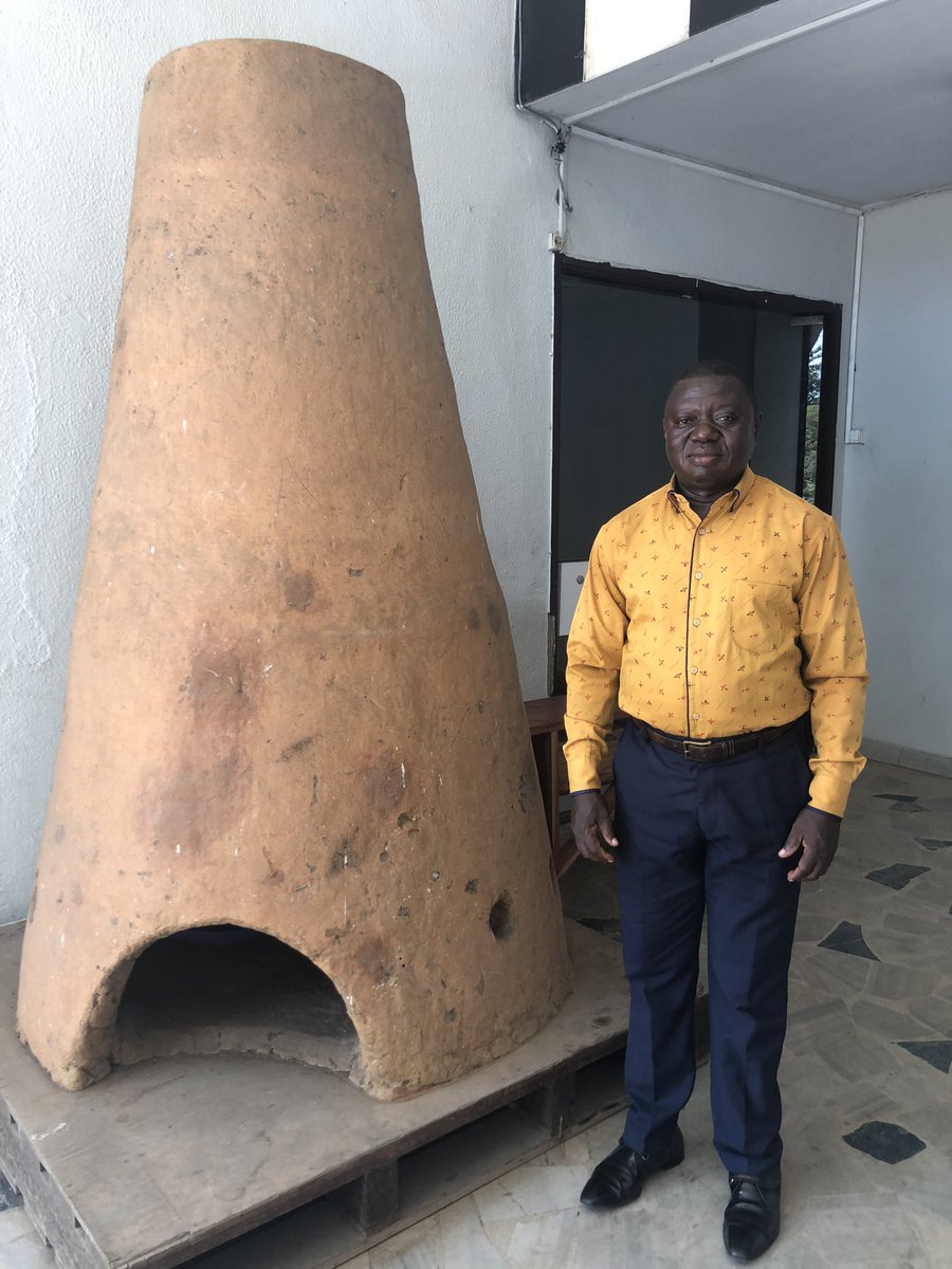 Daniël 🇹🇬: museum manager in Lome. A knowledgeable Ewe historian, intent on helping the Togolese people and other visitors understand the traditions and origins of the country’s 37 tribes. A rich wealth of interrelated cultures and traditions.