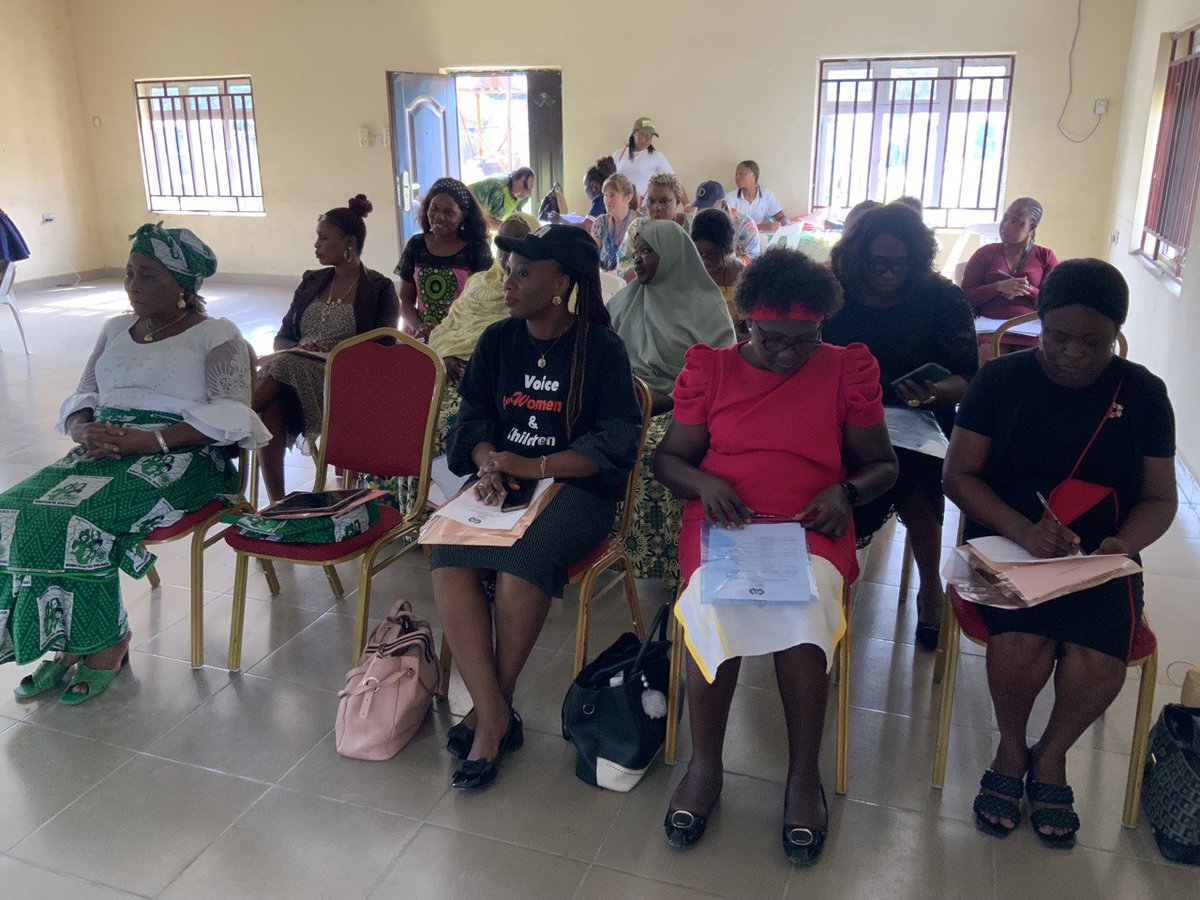 inecbayelsa's tweet photo. Group photo and cross section of participants at the Town Hall Meeting with Women and Gender Focused CSOs in Bayelsa State https://t.co/g8ZpctZ3ht