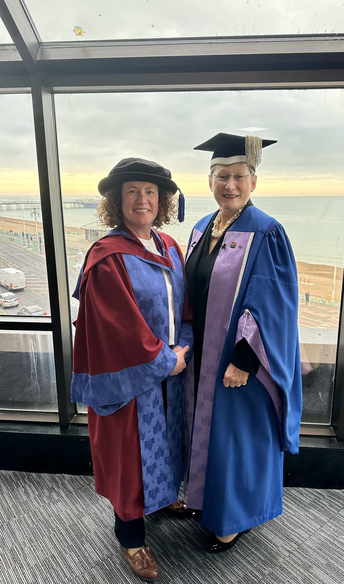 Such a privilege to share my career journey @uniofbrighton @SHSUnivBrighton graduation today. Delighted to see so many prospective NHS colleagues celebrating their achievements @debrahumphris 👏