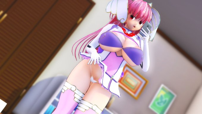 なんやかんやでいっぱい「いいね」を貰わないといけなくなったレナさん!
最初はスカートをめくって見せるだけだったのが艶めかしくディルドーにパイズリフェラをしたりと次第にみんなからの要求がエスカレートして…
ずっぽりおま〇この奥までディルドを咥えこんだ姿を全世界に晒しちゃうのでした❤️ 