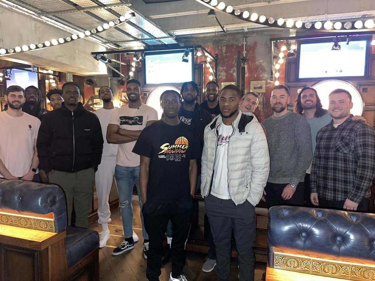 Bristol Flyers (@bristolflyers) on Twitter photo A huge thank you to <a href="/flightclubdarts/">Flight Club Darts</a> Bristol for hosting our team social last night. ๐ฏ
#FlyersFamily A huge thank you to <a href="/flightclubdarts/">Flight Club Darts</a> Bristol for hosting our team social last night. ๐ฏ
#FlyersFamily