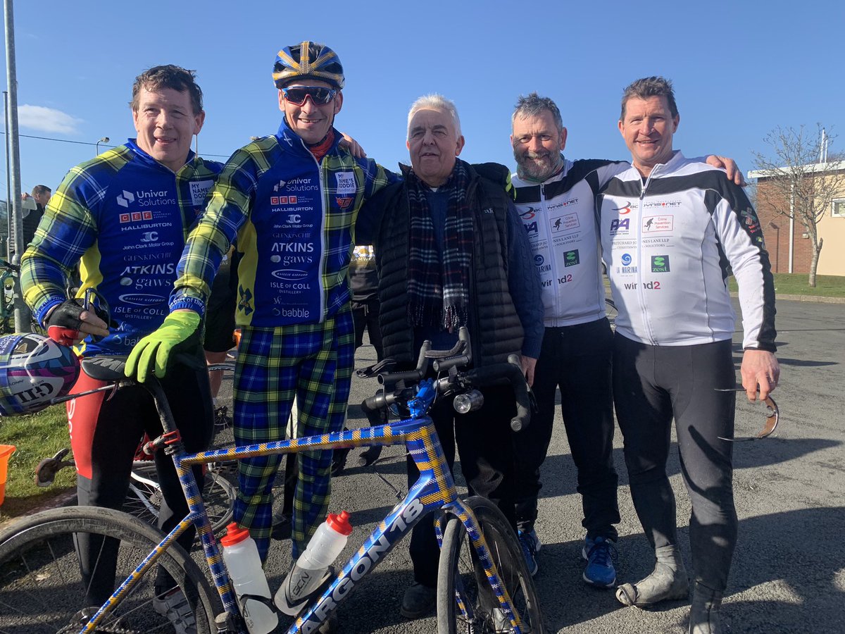 rfc_kidwelly's tweet photo. The Lions 🦁 and Team Kidwelly stopped of at Canolfan y Felin to say thank you Owens Group @owensgroupuk for their generous contribution, also thank you to the CyF for their impromptu donation 👏👏👏👏❤️ https://t.co/7wwm0pYx8s